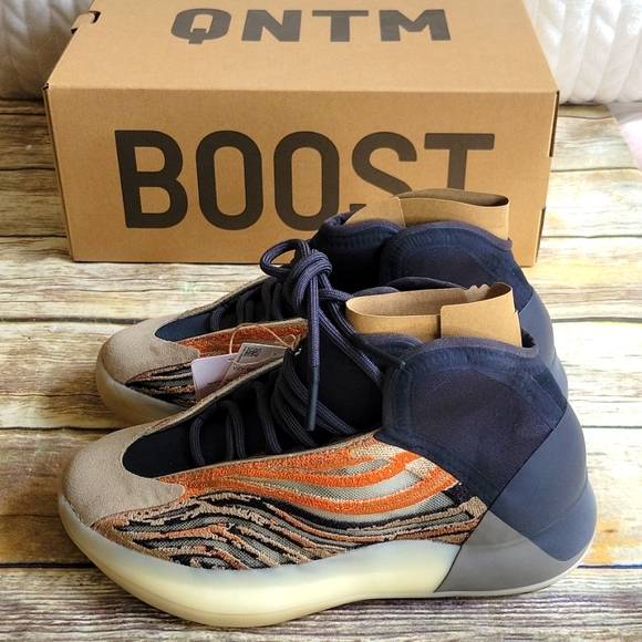Yeezy Other - YEEZY BOOST Quantam Size 6.5 NWT